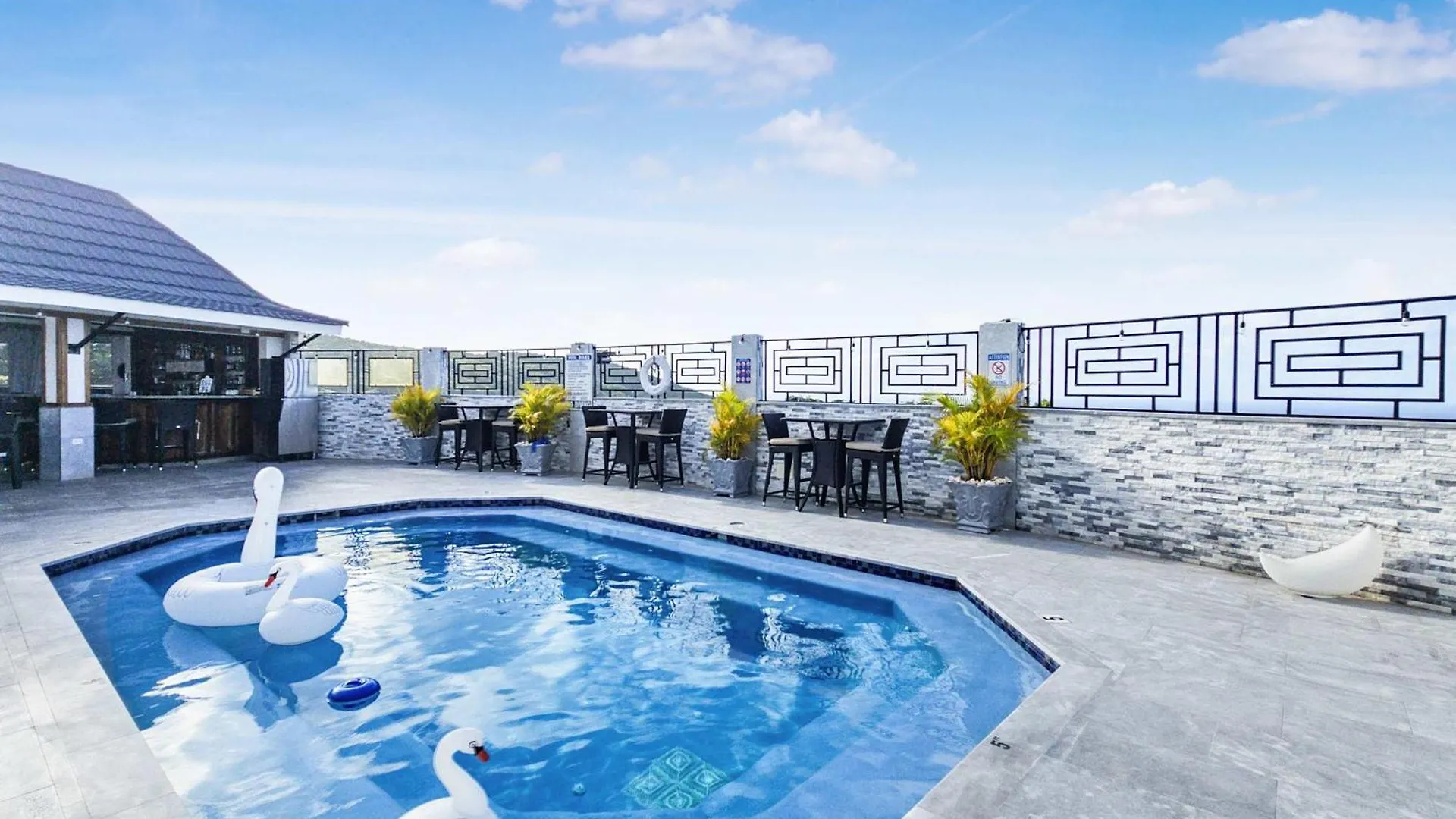 Inn Hospitality Expert Bts 4 - Pool Beach & Bar Montego Bay